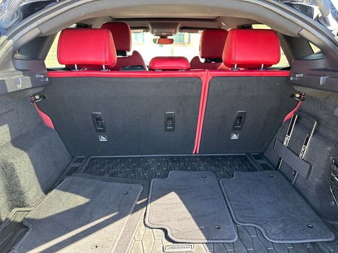 Used 2019 Jaguar E-PACE R-Dynamic SE image 11