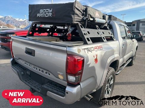 Used 2019 Toyota Tacoma TRD Sport image 5