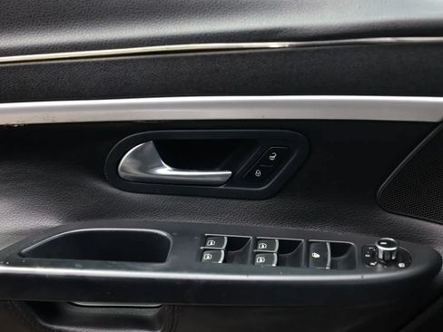 Used 2012 Volkswagen Eos Komfort FWD image 35