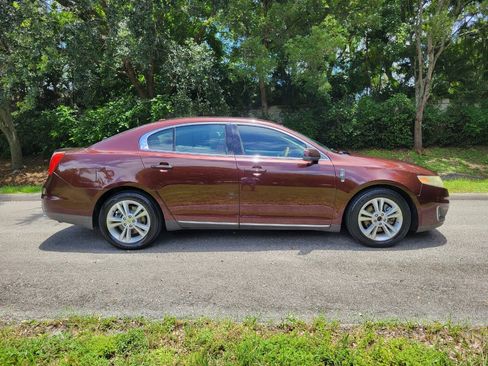 Used 2009 Lincoln MKS FWD image 8
