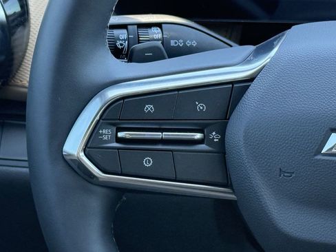 New 2026 Chevrolet Equinox ACTIV w/ Convenience Package III FWD image 13