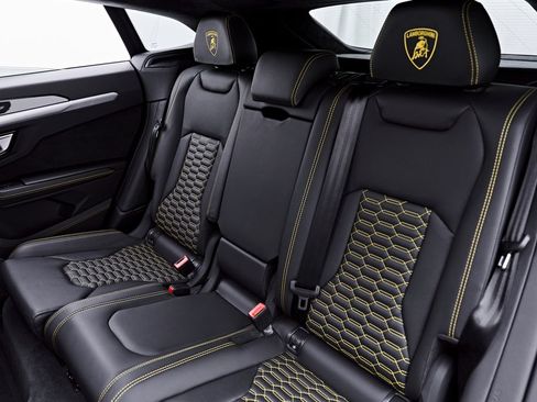 Used 2022 Lamborghini Urus AWD/4WD image 54