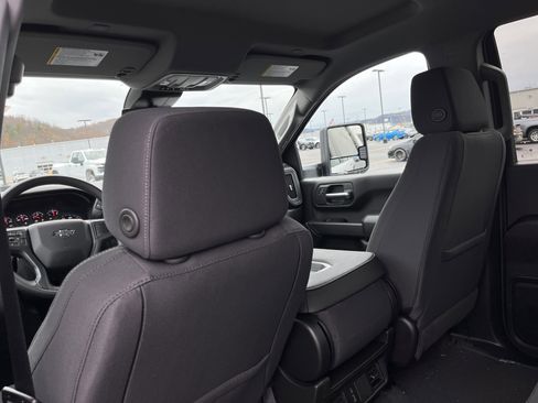 New 2026 Chevrolet Silverado 2500 Custom w/ Custom Convenience Package image 40