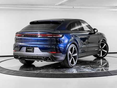 Certified 2026 Porsche Cayenne Coupe AWD/4WD image 7