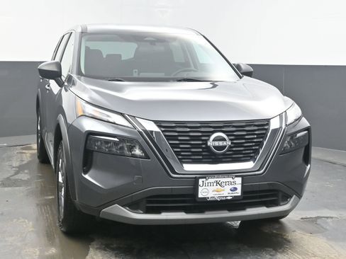 Used 2023 Nissan Rogue S image 3