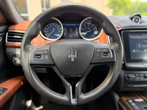 Used 2017 Maserati Ghibli S Q4 AWD/4WD image 25
