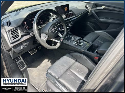 Used 2018 Audi SQ5 Prestige AWD/4WD image 17