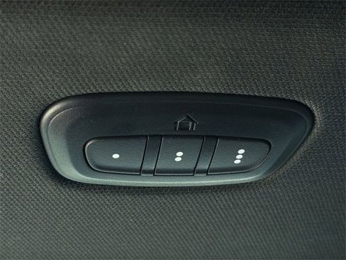 Used 2023 RAM 1500 Laramie image 25