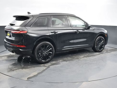 New 2025 Lincoln Corsair Reserve w/ Equipment Group 202A image 4