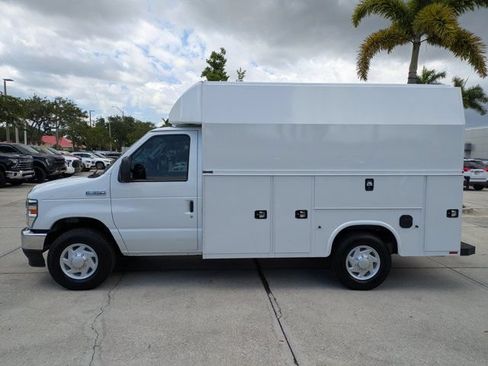New 2026 Ford E-350 and Econoline 350 Super Duty w/ Power Equipment Group RWD image 3
