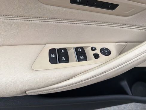 Used 2022 BMW 540i xDrive w/ Convenience Package AWD/4WD image 11