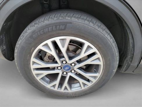 Used 2021 Ford Escape SEL FWD image 9