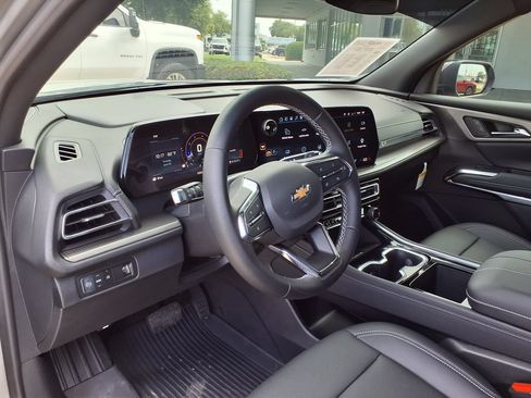Used 2026 Chevrolet Traverse LT w/ LPO, Floor Liner Package FWD image 18