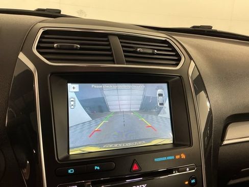 Used 2018 Ford Explorer Sport w/ Equipment Group 401A AWD/4WD image 23