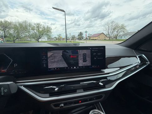 Used 2024 BMW X5 xDrive40i w/ Premium Essential Package image 26