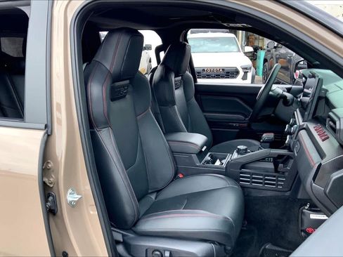 Used 2025 Toyota Tacoma TRD Pro image 9