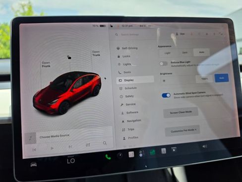 Used 2022 Tesla Model Y Long Range AWD/4WD image 53