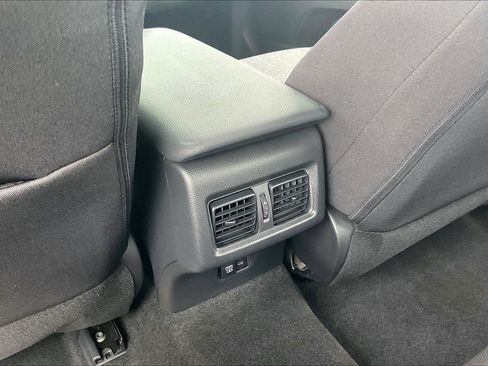 Used 2025 Toyota Camry LE w/ Convenience Package image 39