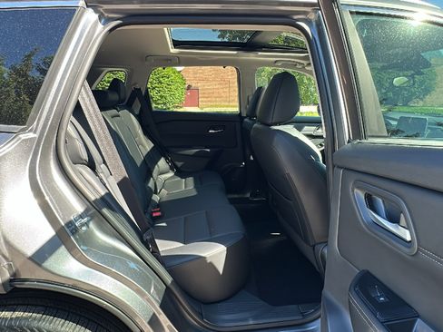 Certified 2024 Nissan Rogue SV w/ SV Premium Package AWD/4WD image 24
