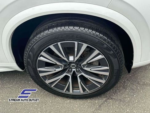 Used 2022 Volvo XC90 T6 Momentum w/ Climate Package image 6