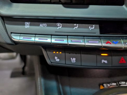 Used 2025 Cadillac CT4 Premium Luxury image 21