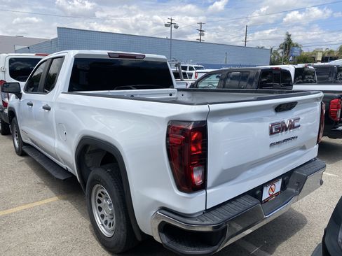 Used 2023 GMC Sierra 1500 Pro w/ Convenience Package RWD image 8