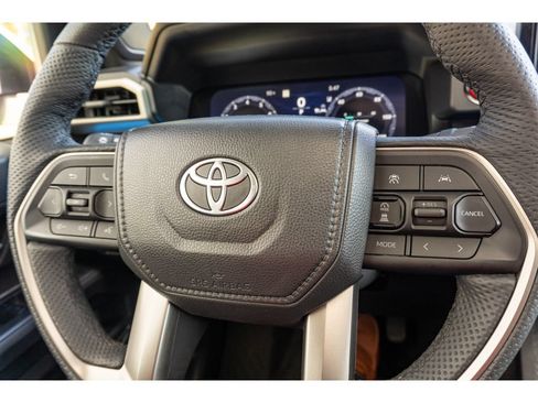 Used 2025 Toyota Tacoma TRD Off-Road w/ TRD Off Road Upgrade Package AWD/4WD image 28