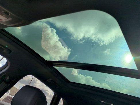 Used 2024 Audi Q3 2.0T Premium AWD/4WD image 18