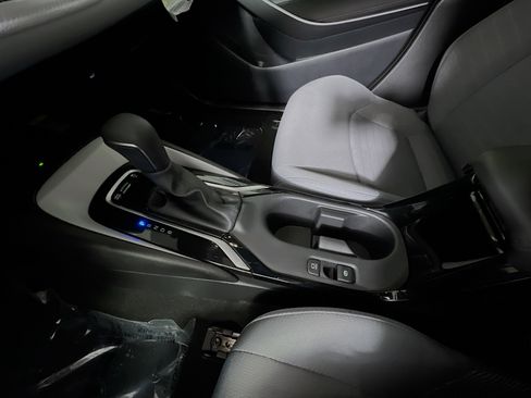 Used 2025 Toyota Corolla SE image 25