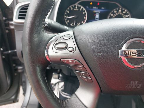Used 2022 Nissan Murano SV AWD/4WD image 16
