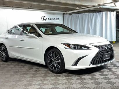 Certified 2023 Lexus ES 250 w/ Premium Package
