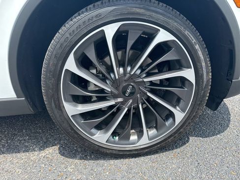 Used 2025 Lincoln Aviator Reserve RWD image 9