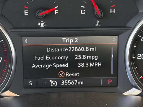 Used 2025 Chevrolet Blazer LT FWD image 12