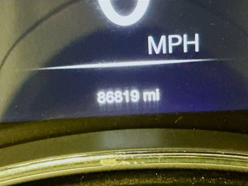 Used 2018 Jeep Grand Cherokee Limited image 19