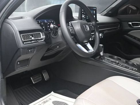 Used 2025 Honda Civic Sport image 14