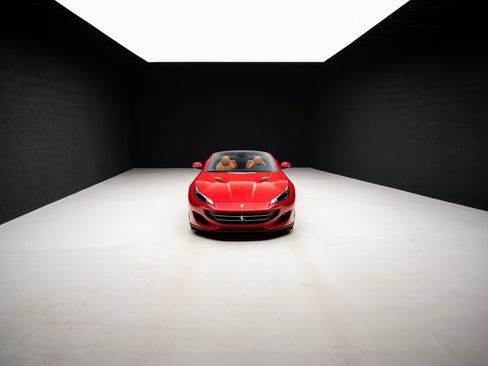 Used 2019 Ferrari Portofino RWD image 92
