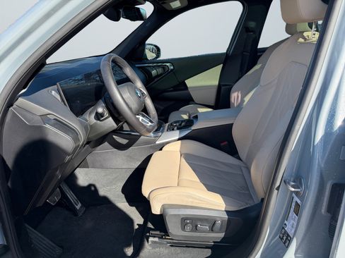 Used 2025 BMW X3 xDrive30i image 11