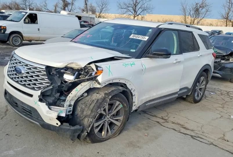 Used 2020 Ford Explorer Platinum w/ Premium Technology Package AWD/4WD image 67