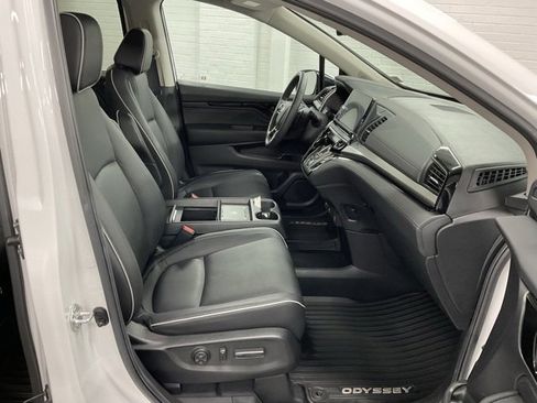 Certified 2025 Honda Odyssey Touring image 23