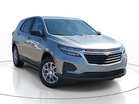Certified 2024 Chevrolet Equinox LS w/ LS Convenience Package AWD/4WD image 1