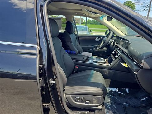 Used 2025 Genesis GV80 2.5T Advanced image 25