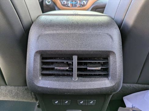 Used 2019 Chevrolet Equinox Premier image 17