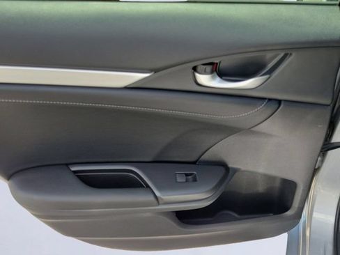 Used 2018 Honda Civic EX-L image 9