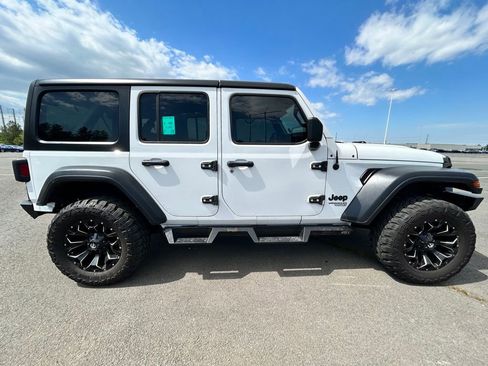 Used 2018 Jeep Wrangler Unlimited Sport S AWD/4WD image 6
