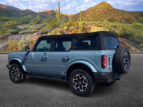 Used 2021 Ford Bronco Outer Banks image 8