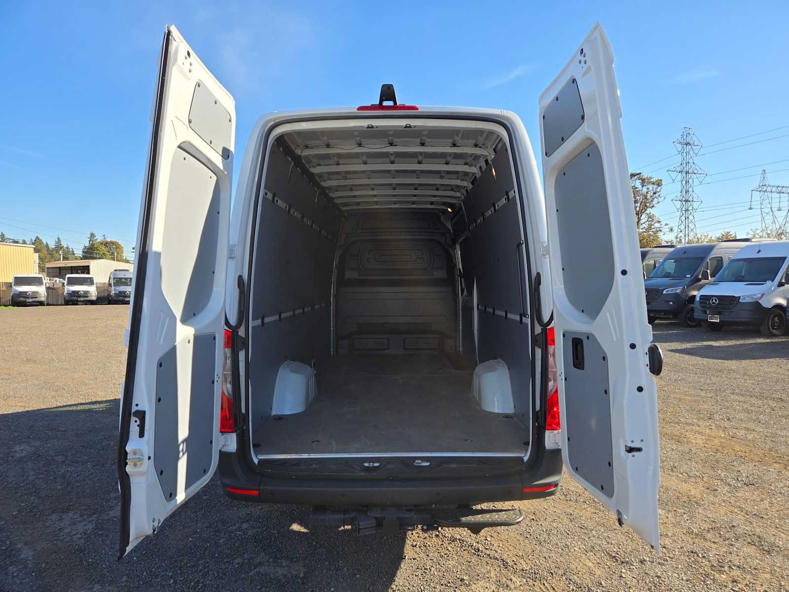 Used 2026 Mercedes-Benz Sprinter 2500 image 16