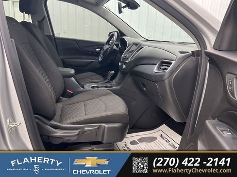 Used 2020 Chevrolet Equinox LT w/ Driver Convenience Package image 15