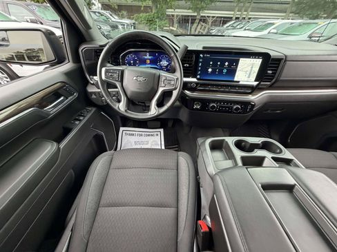 Used 2023 Chevrolet Silverado 1500 RST w/ Z71 Off-Road Package AWD/4WD image 16