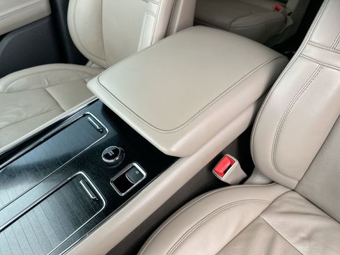 Used 2021 Lincoln Aviator Reserve w/ Equipment Group 201A image 21