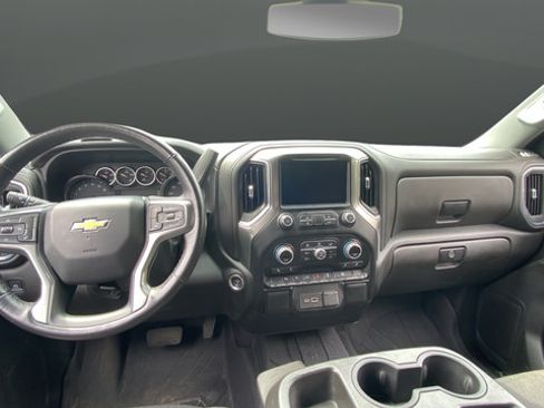 Used 2022 Chevrolet Silverado 1500 LT w/ Safety Package AWD/4WD image 11